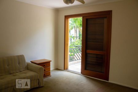 Casa à venda com 300m², 4 quartos e 3 vagas Casa à venda com 300m², 4 quartos e 3 vagasSuíte 2