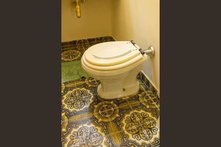 Casa à venda com 300m², 4 quartos e 3 vagas Casa à venda com 300m², 4 quartos e 3 vagasLavabo