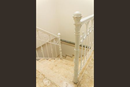 Casa à venda com 300m², 4 quartos e 3 vagas Casa à venda com 300m², 4 quartos e 3 vagasHall Quartos