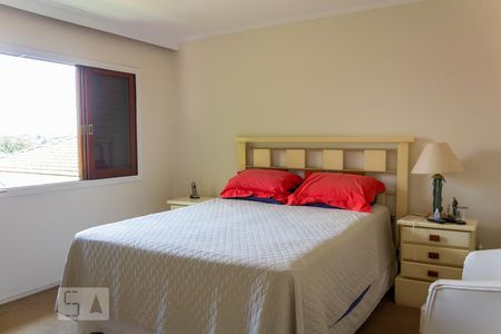 Casa à venda com 300m², 4 quartos e 3 vagas Casa à venda com 300m², 4 quartos e 3 vagasSuíte 1