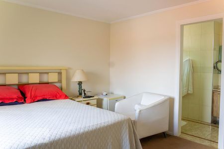 Casa à venda com 300m², 4 quartos e 3 vagas Casa à venda com 300m², 4 quartos e 3 vagasSuíte 1