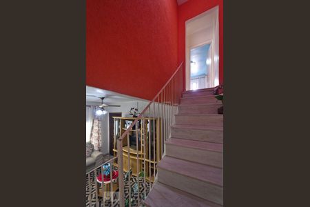 Escada de casa à venda com 3 quartos, 92m² em Vila Santa Teresa, São Paulo