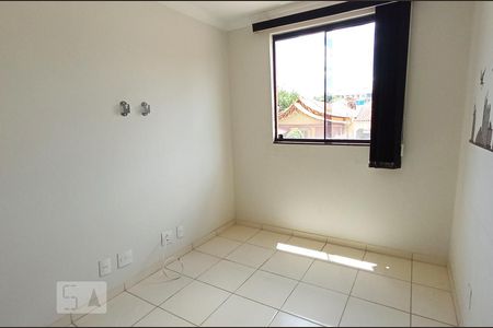 Quarto 2 de apartamento para alugar com 2 quartos, 62m² em Guará I, Brasília
