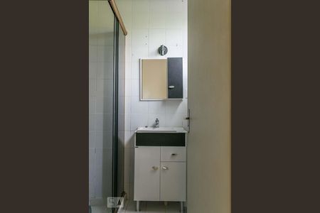 Banheiro de apartamento para alugar com 2 quartos, 76m² em Tristeza, Porto Alegre