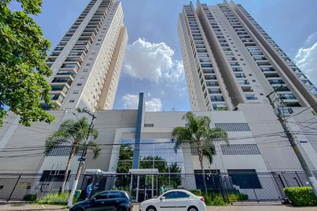 Apartamento para alugar com 67m², 3 quartos e 1 vaga Apartamento para alugar com 67m², 3 quartos e 1 vagaFachada