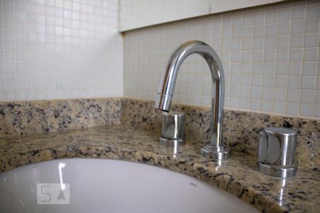 Banheiro de kitnet/studio para alugar com 1 quarto, 34m² em Vila Mariana, São Paulo