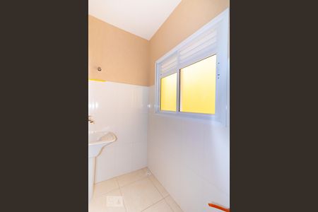 Casa de condomínio para alugar com 42m², 2 quartos e sem vagaÁrea de Serviço