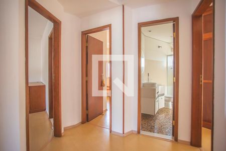 Casa à venda com 200m², 4 quartos e 3 vagasCorredor - Quartos