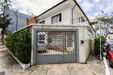 Casa à venda com 180m², 4 quartos e 4 vagasFachada