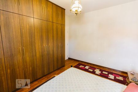 Casa à venda com 180m², 4 quartos e 4 vagasSuíte 2