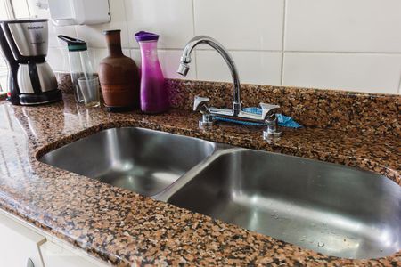 Casa à venda com 180m², 4 quartos e 4 vagasCozinha - Pia