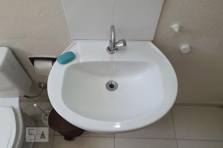Banheiro de kitnet/studio para alugar com 1 quarto, 28m² em Vila Mariana, São Paulo