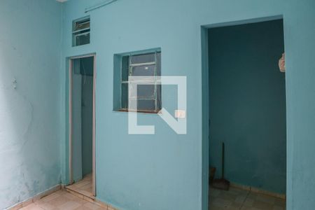 Casa para alugar com 90m², 2 quartos e sem vagaQuintal e Área de serviço