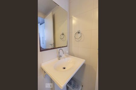 Apartamento à venda com 70m², 3 quartos e 1 vaga Apartamento à venda com 70m², 3 quartos e 1 vagaBanheiro do Quarto 1