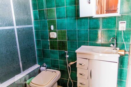 Apartamento à venda com 140m², 3 quartos e 2 vagas Apartamento à venda com 140m², 3 quartos e 2 vagasBanheiro da Suíte