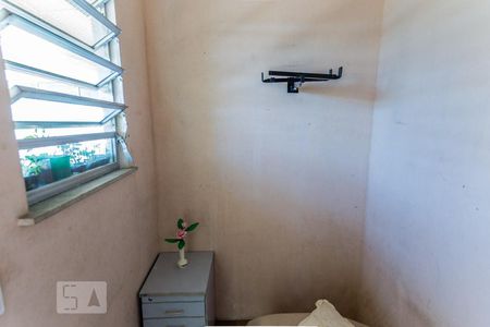 Apartamento à venda com 140m², 3 quartos e 2 vagas Apartamento à venda com 140m², 3 quartos e 2 vagasQuarto de Serviço