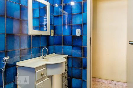 Apartamento à venda com 140m², 3 quartos e 2 vagas Apartamento à venda com 140m², 3 quartos e 2 vagasBanheiro Social