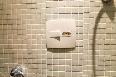 Apartamento para alugar com 42m², 1 quarto e 1 vaga Apartamento para alugar com 42m², 1 quarto e 1 vagaBanheiro - Tomada