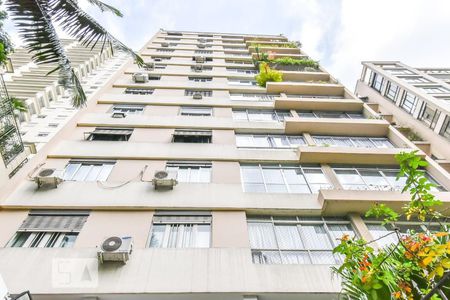 Apartamento à venda com 220m², 3 quartos e 2 vagasFachada