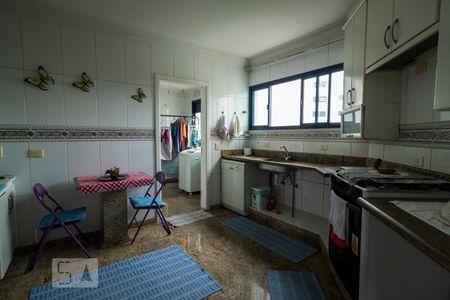 Apartamento à venda com 142m², 3 quartos e 2 vagas Apartamento à venda com 142m², 3 quartos e 2 vagasCozinha