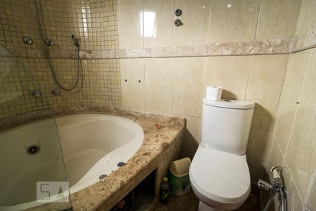 Apartamento à venda com 142m², 3 quartos e 2 vagas Apartamento à venda com 142m², 3 quartos e 2 vagasBanheiro da Suíte 3