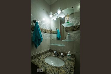 Apartamento à venda com 142m², 3 quartos e 2 vagas Apartamento à venda com 142m², 3 quartos e 2 vagasBanheiro da Suíte 2