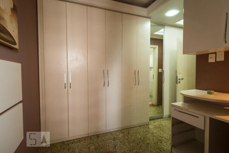 Apartamento à venda com 142m², 3 quartos e 2 vagas Apartamento à venda com 142m², 3 quartos e 2 vagasQuarto Suíte 2