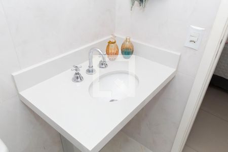 Apartamento à venda com 66m², 2 quartos e 1 vaga Apartamento à venda com 66m², 2 quartos e 1 vagaBanheiro da Suíte