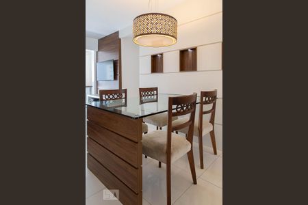 Sala de apartamento para alugar com 3 quartos, 80m² em Barra da Tijuca, Rio de Janeiro