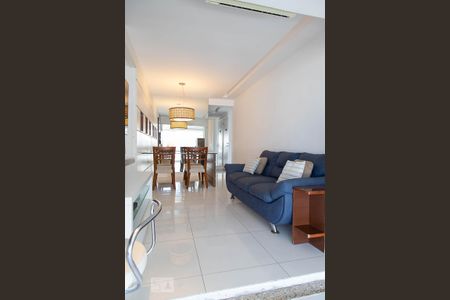Sala de apartamento para alugar com 3 quartos, 80m² em Barra da Tijuca, Rio de Janeiro