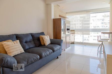 Sala de apartamento para alugar com 3 quartos, 80m² em Barra da Tijuca, Rio de Janeiro