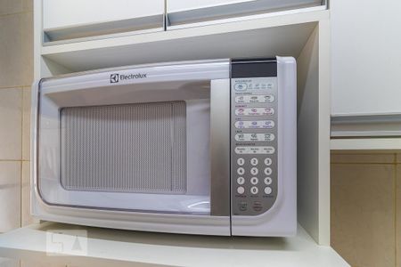 Cozinha - Micro-ondas de kitnet/studio para alugar com 1 quarto, 38m² em Botafogo, Campinas