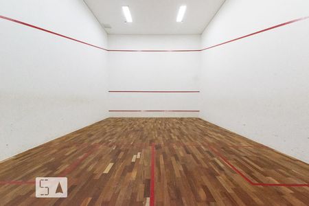 Apartamento para alugar com 54m², 1 quarto e 1 vagaSquash