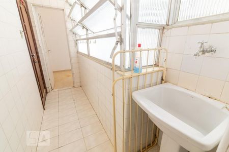 Apartamento à venda com 80m², 2 quartos e 1 vagaÁrea de Serviço