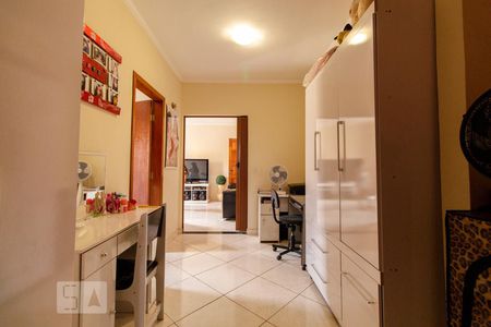 Casa à venda com 288m², 3 quartos e 2 vagasQuarto 2