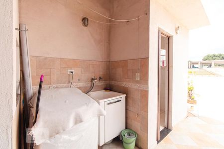 Casa à venda com 288m², 3 quartos e 2 vagasBanheiro de serviço