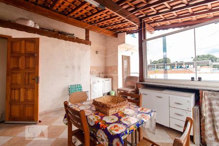 Casa à venda com 288m², 3 quartos e 2 vagasChurrasqueira