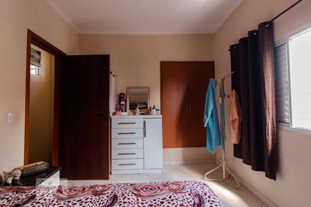 Casa à venda com 288m², 3 quartos e 2 vagasQuarto 1