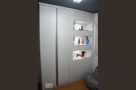 Quarto de apartamento à venda com 2 quartos, 42m² em São José, Canoas