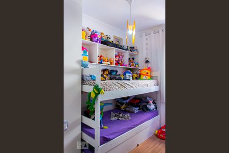 Quarto 1 de apartamento para alugar com 2 quartos, 40m² em Parque das Nações, Santo André