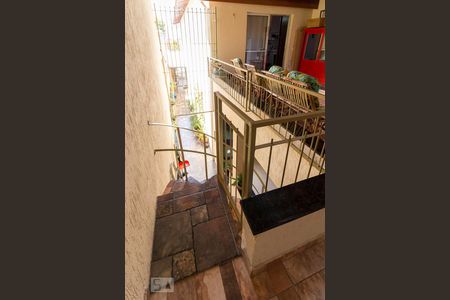 Casa para alugar com 250m², 3 quartos e 2 vagasEscadas terraço