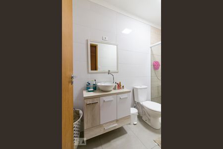 Casa para alugar com 250m², 3 quartos e 2 vagasBanheiro quarto 3 suíte