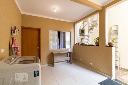 Casa para alugar com 250m², 3 quartos e 2 vagasÁrea de serviço
