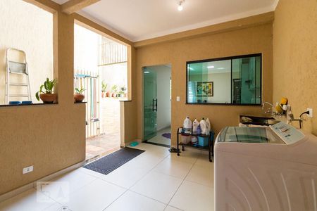 Casa para alugar com 250m², 3 quartos e 2 vagasÁrea de serviço