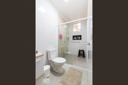 Casa para alugar com 250m², 3 quartos e 2 vagasBanheiro quarto 3 suíte