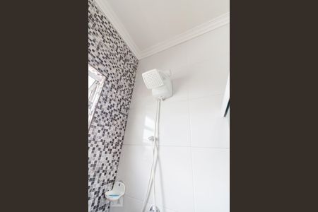 Casa para alugar com 250m², 3 quartos e 2 vagasBanheiro quarto 1 suíte - chuveiro
