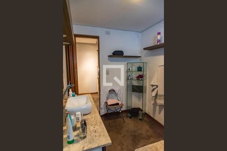 Casa à venda com 209m², 2 quartos e 2 vagas Casa à venda com 209m², 2 quartos e 2 vagasBanheiro