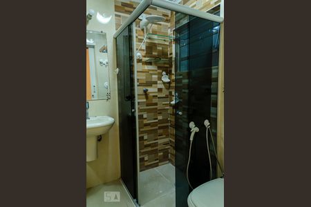 Banheiro de apartamento à venda com 1 quarto, 51m² em Vila Buarque, São Paulo