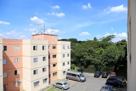 Vista do Quarto 1 de apartamento à venda com 2 quartos, 49m² em Parque Pinheiros, Taboão da Serra