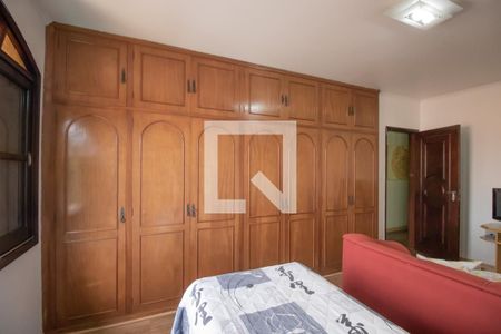 Casa à venda com 268m², 4 quartos e 4 vagasQuarto 2